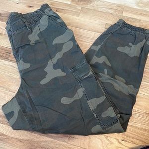 American Eagle Camo Joggers